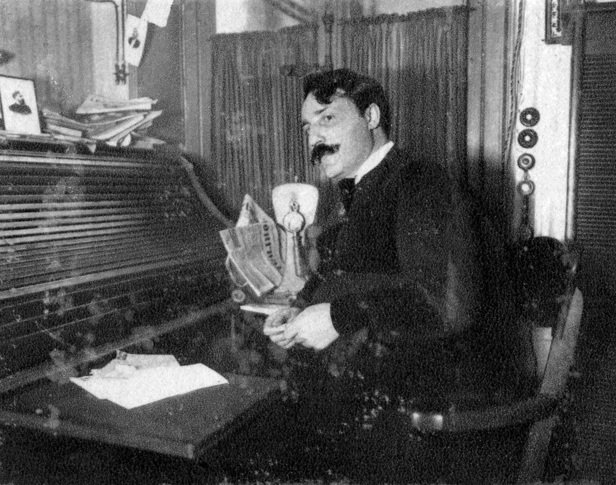 ثيودور بوتريل ، مغني وكاتب أغاني فرنسي ، 1911 بواسطة غير معروف
