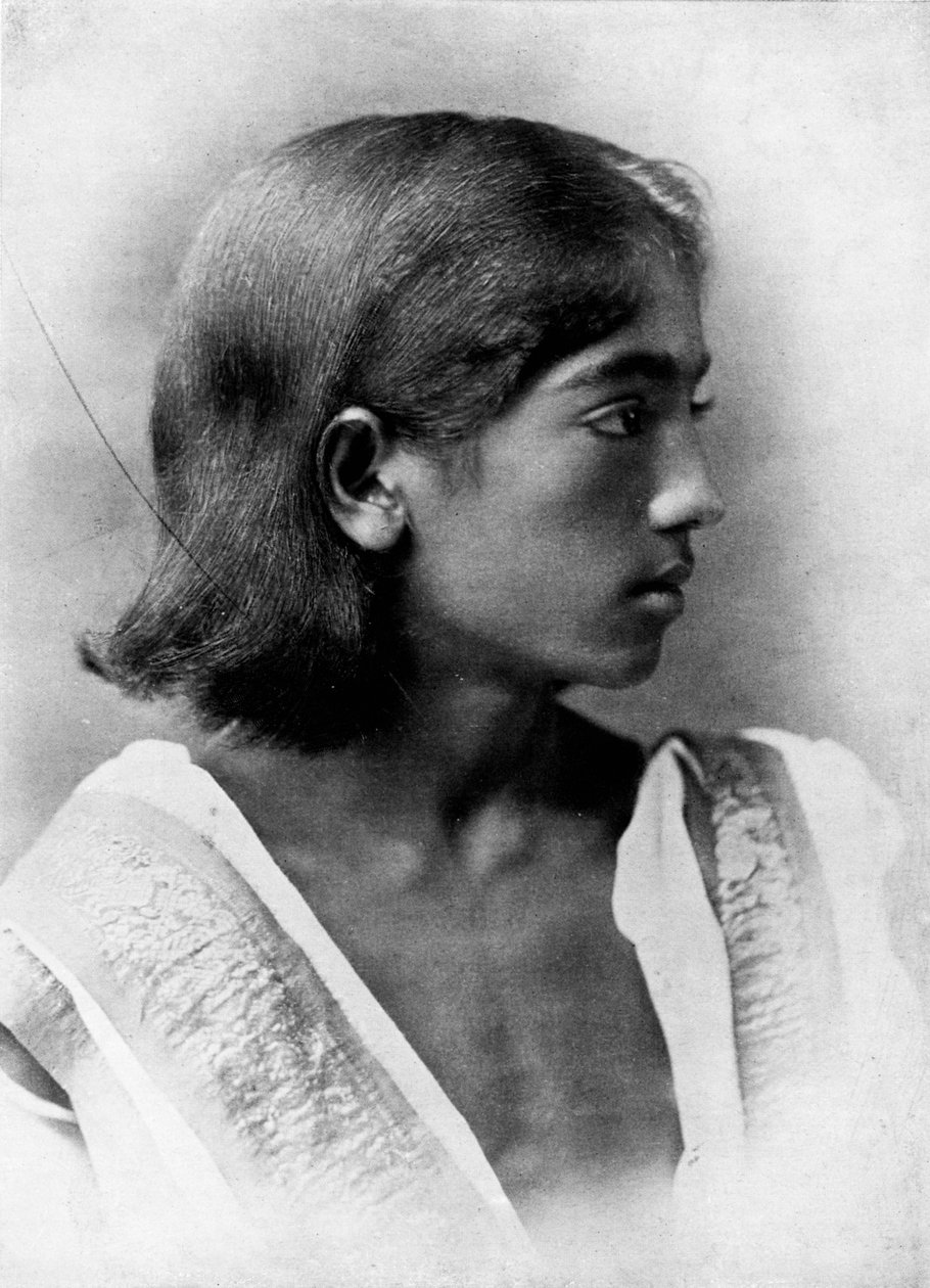 هذه صورة لجيه كريشنامورتي ، c1911 ، 1911 بواسطة غير معروف