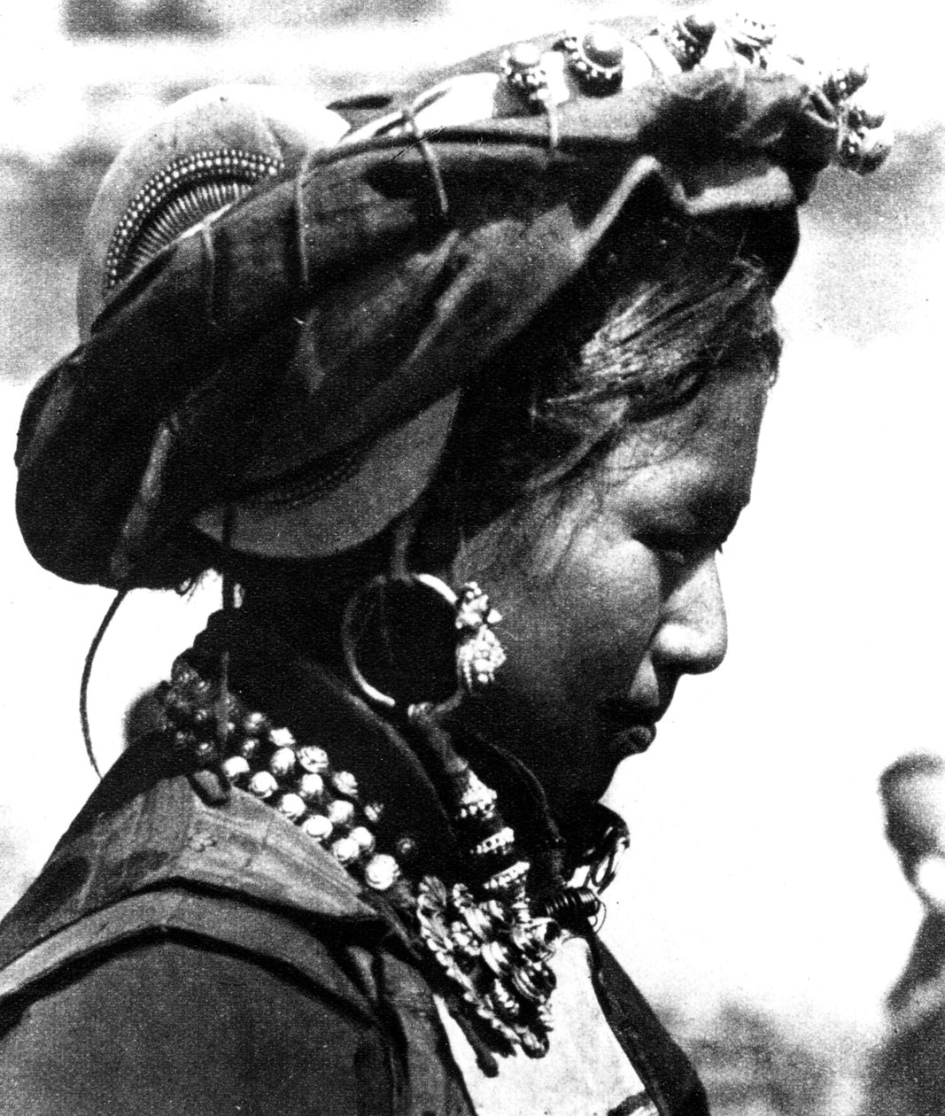امرأة تبتية ، 1938 بواسطة غير معروف