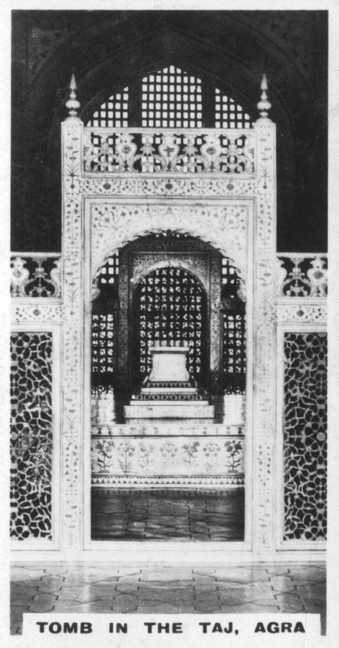 قبر في تاج ، أغرا ، أوتار براديش ، الهند ، c1925. بواسطة غير معروف