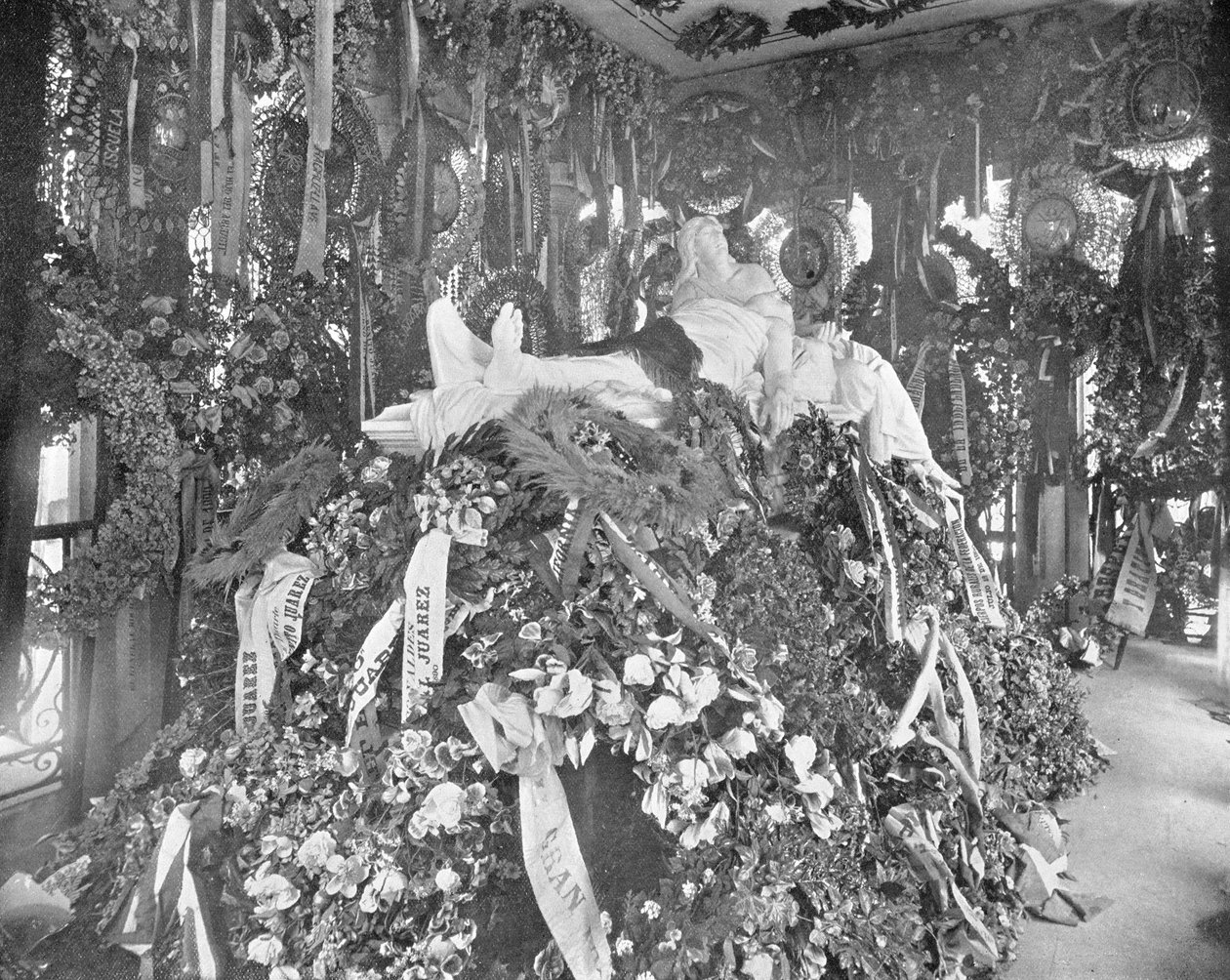 مقبرة خواريز ، مقبرة سان فرناندو ، مكسيكو سيتي ، المكسيك ، c1900. بواسطة غير معروف