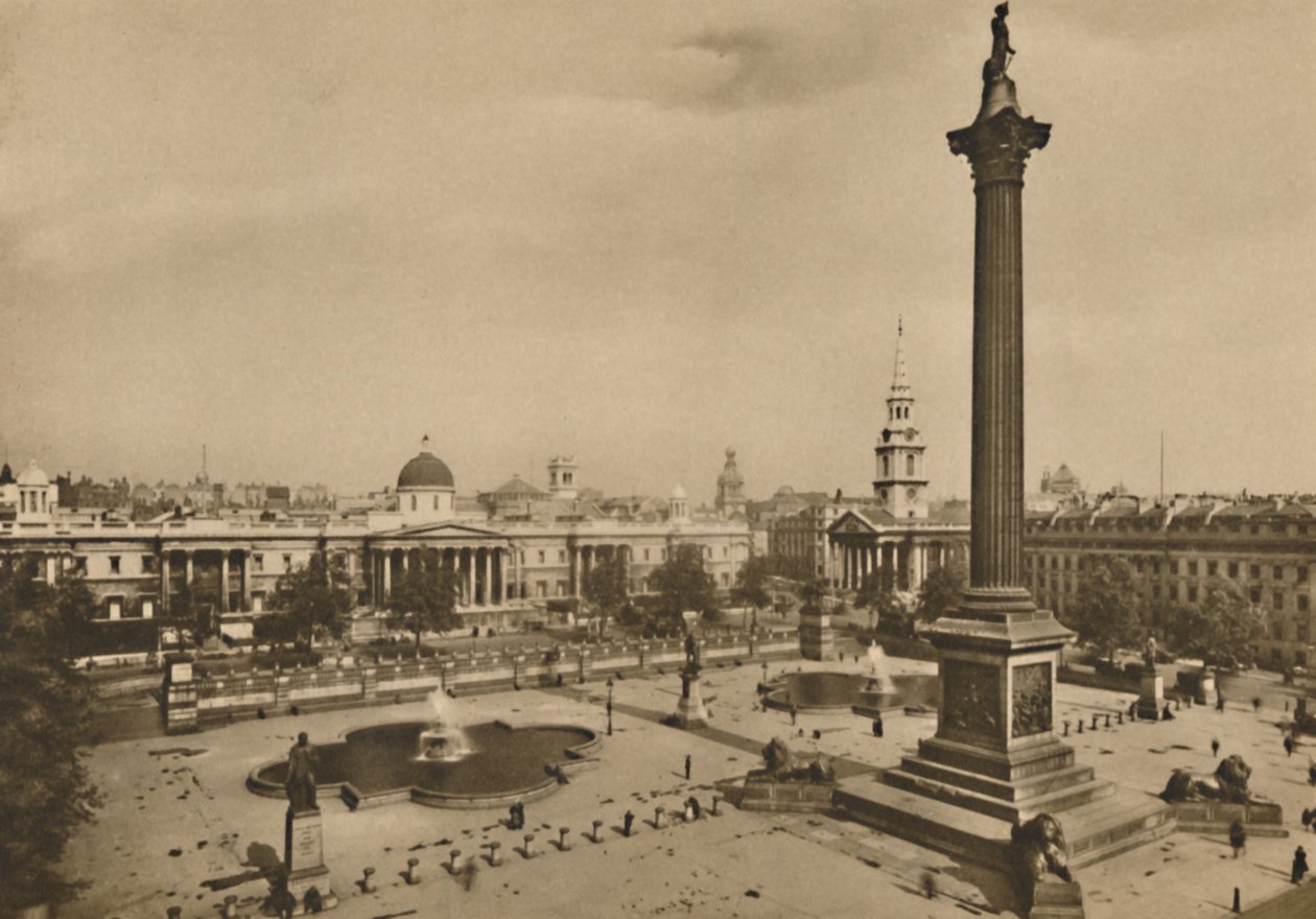 ميدان ترافالجر. حيث كان الملوك الصقور يحتفظون به مرة واحدة مع الخيول الملكية ، c1935. بواسطة غير معروف
