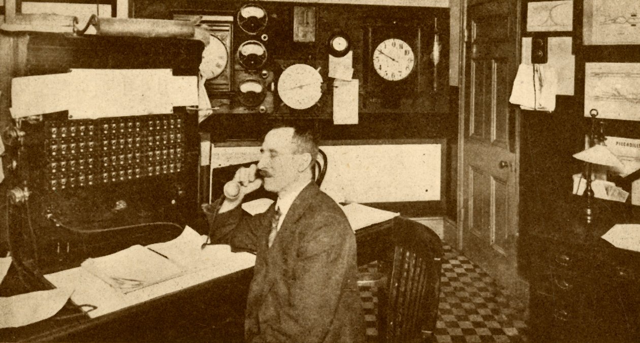 مكتب مراقبي المرور ، سكك حديد لندن تحت الأرض ، 1930. بواسطة غير معروف