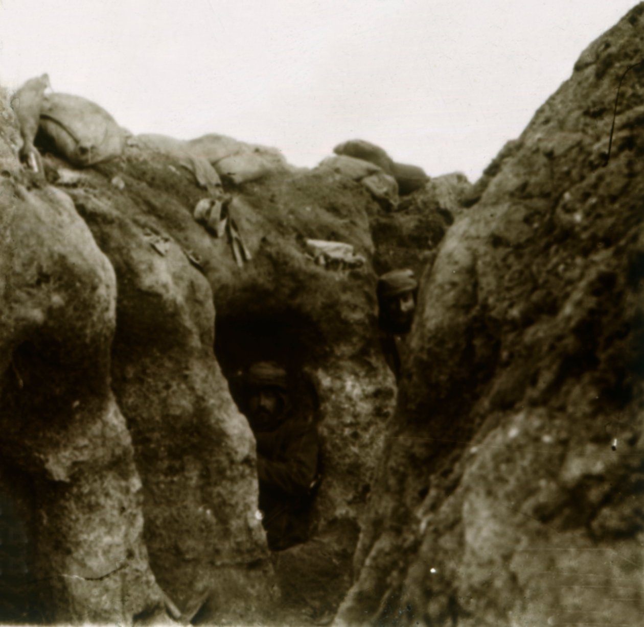 الخنادق ، c1914-c1918 بواسطة غير معروف