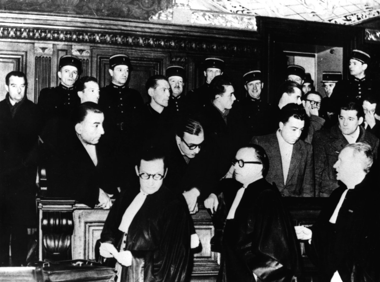 محاكمة الأعضاء الفرنسيين في الجستابو ، باريس ، 1-12 ديسمبر 1944 بواسطة غير معروف