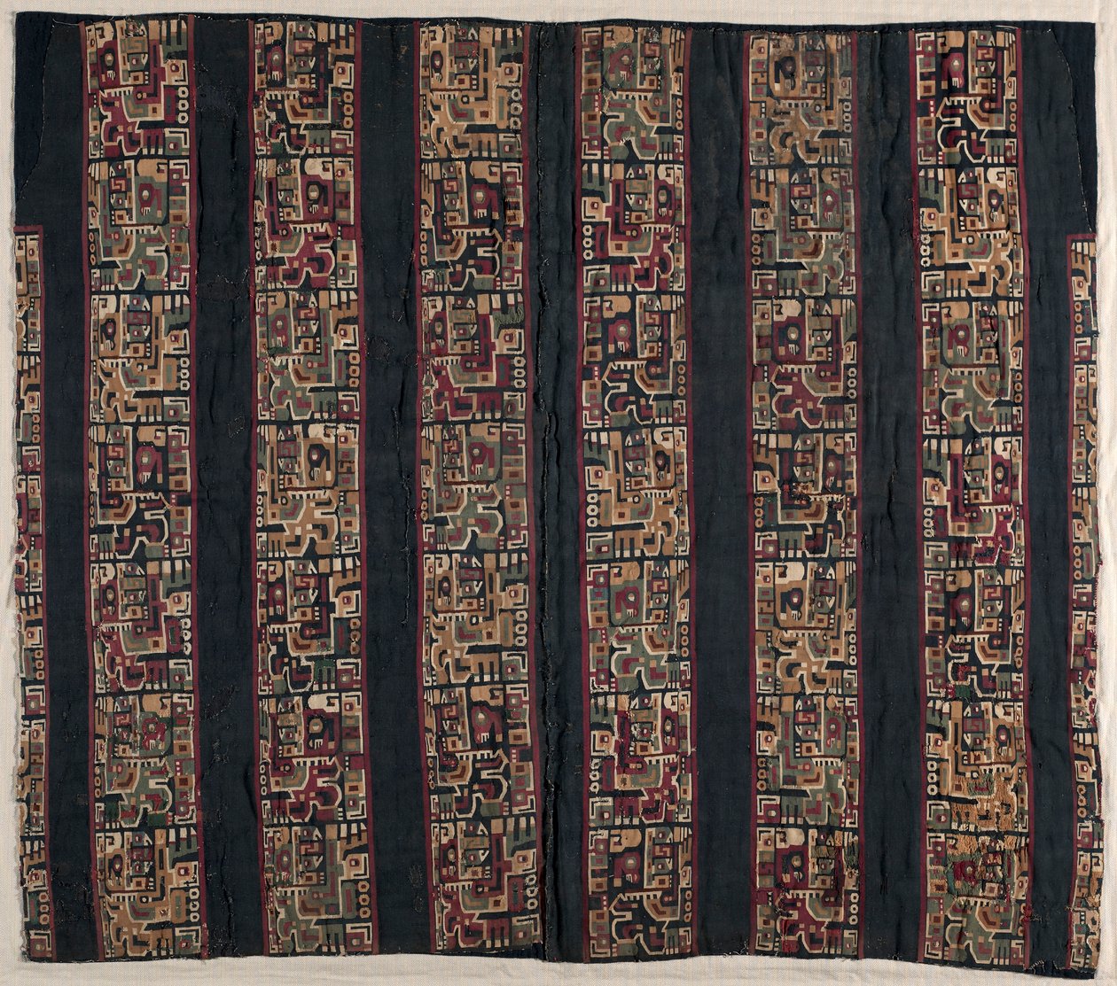 شظايا تونك مع مخلوق برأس طائر ، 600-1000. بواسطة غير معروف