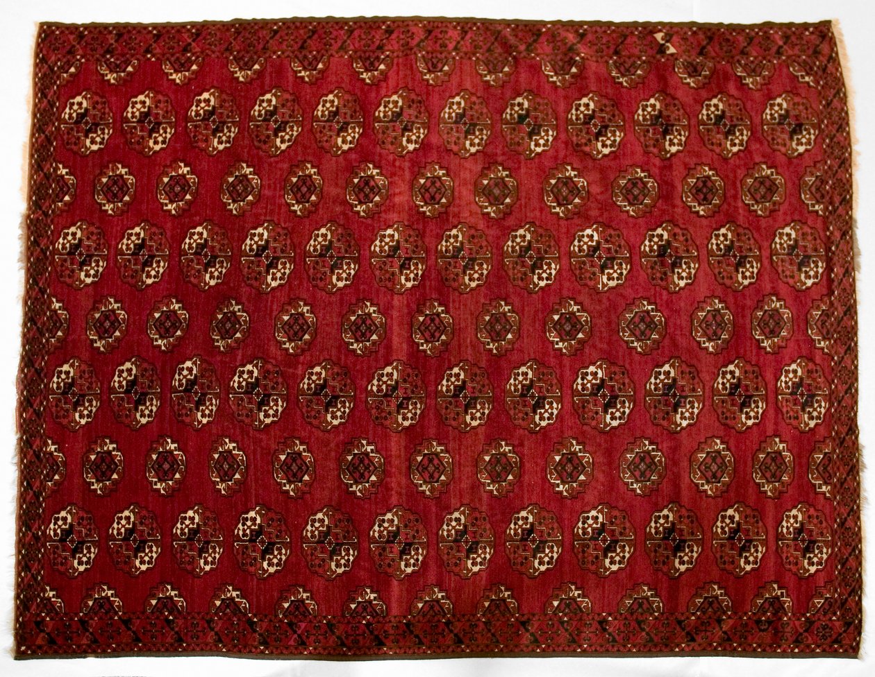 السجاد التركماني الرئيسي ، 1870. بواسطة غير معروف