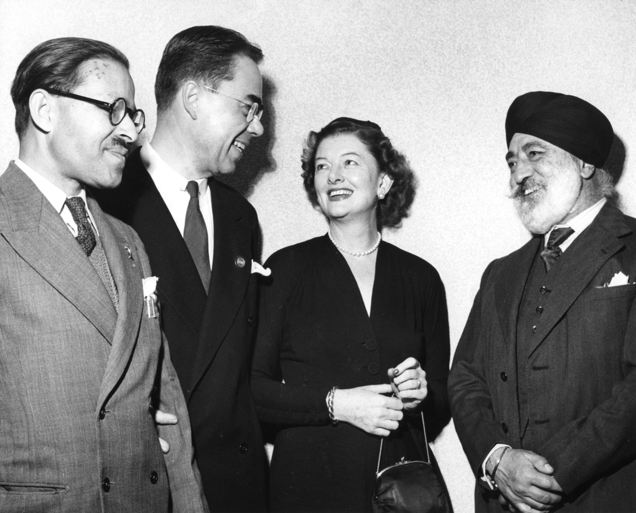 مؤتمر اليونسكو العام يجتمع في باريس ، نوفمبر 1952 بواسطة غير معروف