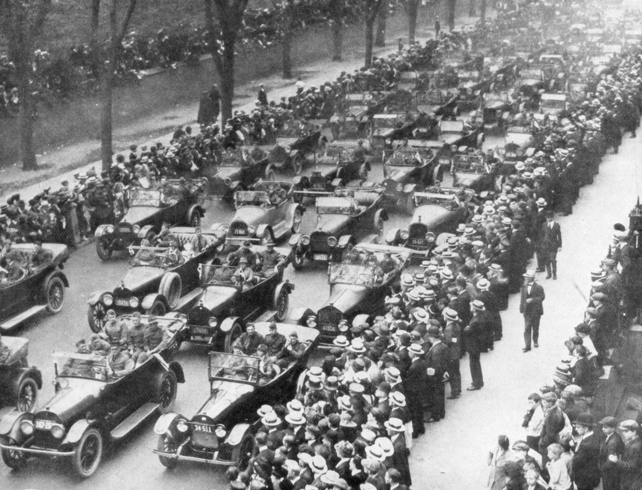 الجيش الأمريكي الأول في موكب النصر ، نيويورك ، الولايات المتحدة الأمريكية ، 10 سبتمبر 1919 بواسطة غير معروف