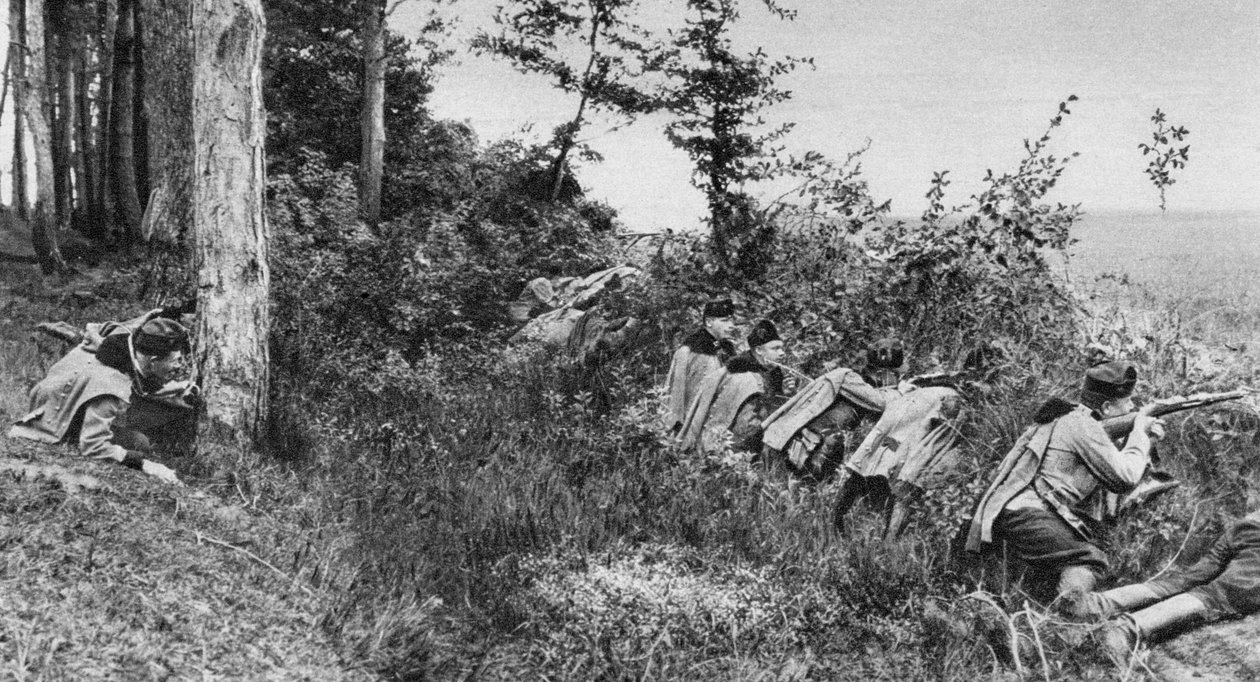 طليعة Uhlans النمساوية المجرية تحتل المقاصة في غابة ، الحرب العالمية الأولى ، 1917 بواسطة غير معروف