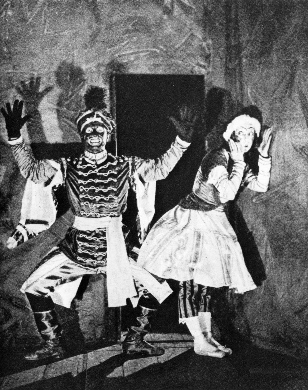 فاسلاف نيجينسكي ، راقصة باليه روسية ، في بتروشكا ، باريس ، 1912 ، 1930 بواسطة غير معروف