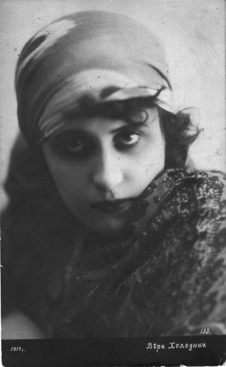 فيرا خلودنايا ، ممثلة سينمائية صامتة روسية ، 1916 بواسطة غير معروف