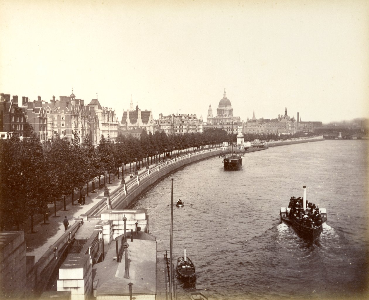 سد فيكتوريا ، يعرض حدائق المعبد وكاتدرائية سانت بولز ، لندن ، 1887 بواسطة غير معروف