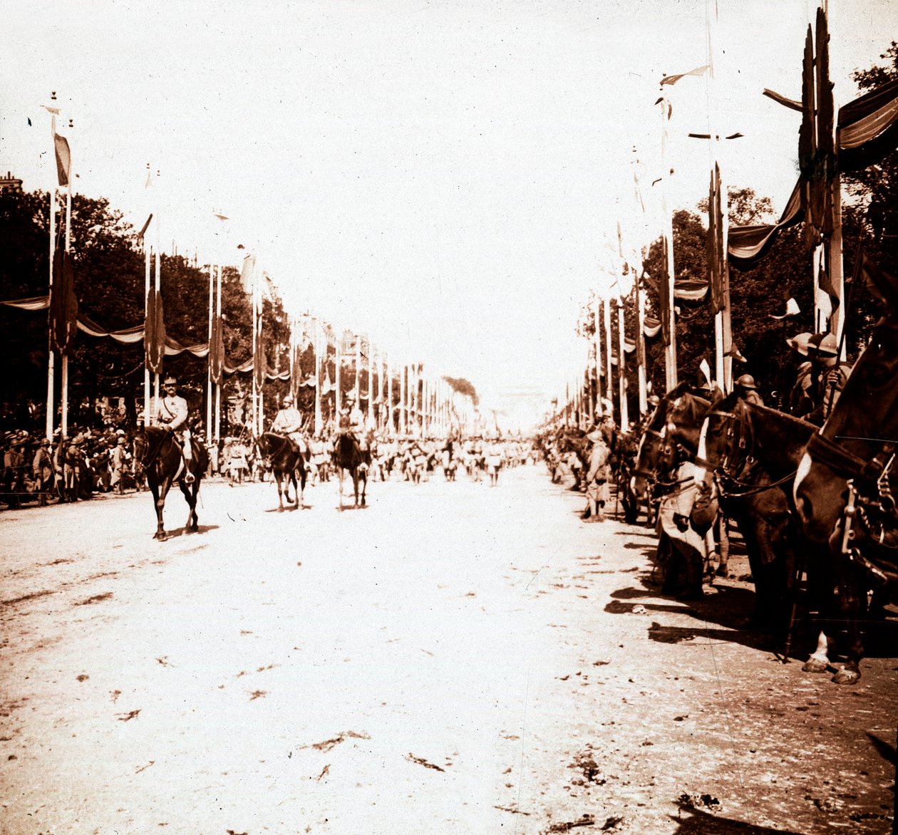موكب النصر ، باريس ، فرنسا ، c1918-c1919 بواسطة غير معروف