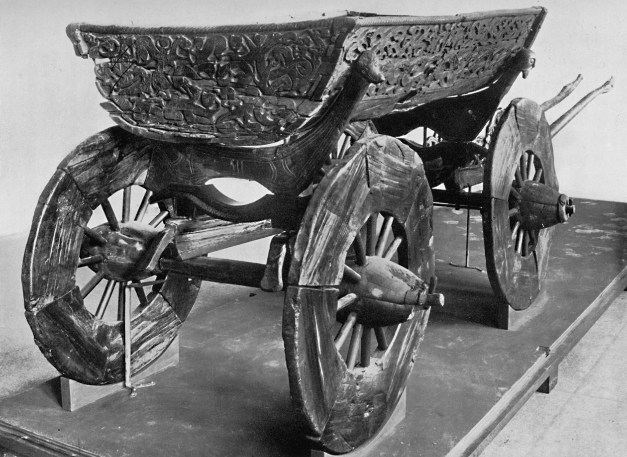 عربة من سفينة Oseberg ، 1935 بواسطة غير معروف
