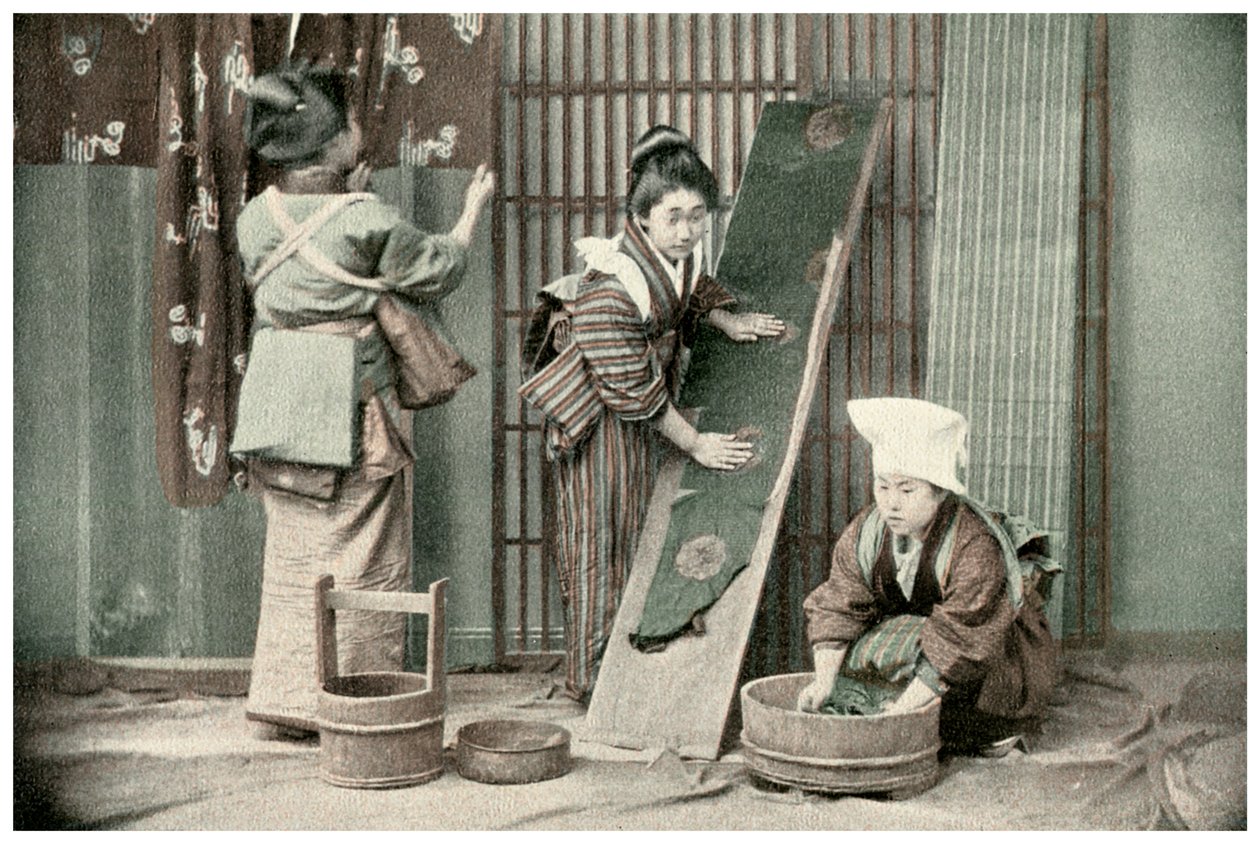 غسل الكيمونو ، اليابان ، 1904 بواسطة غير معروف