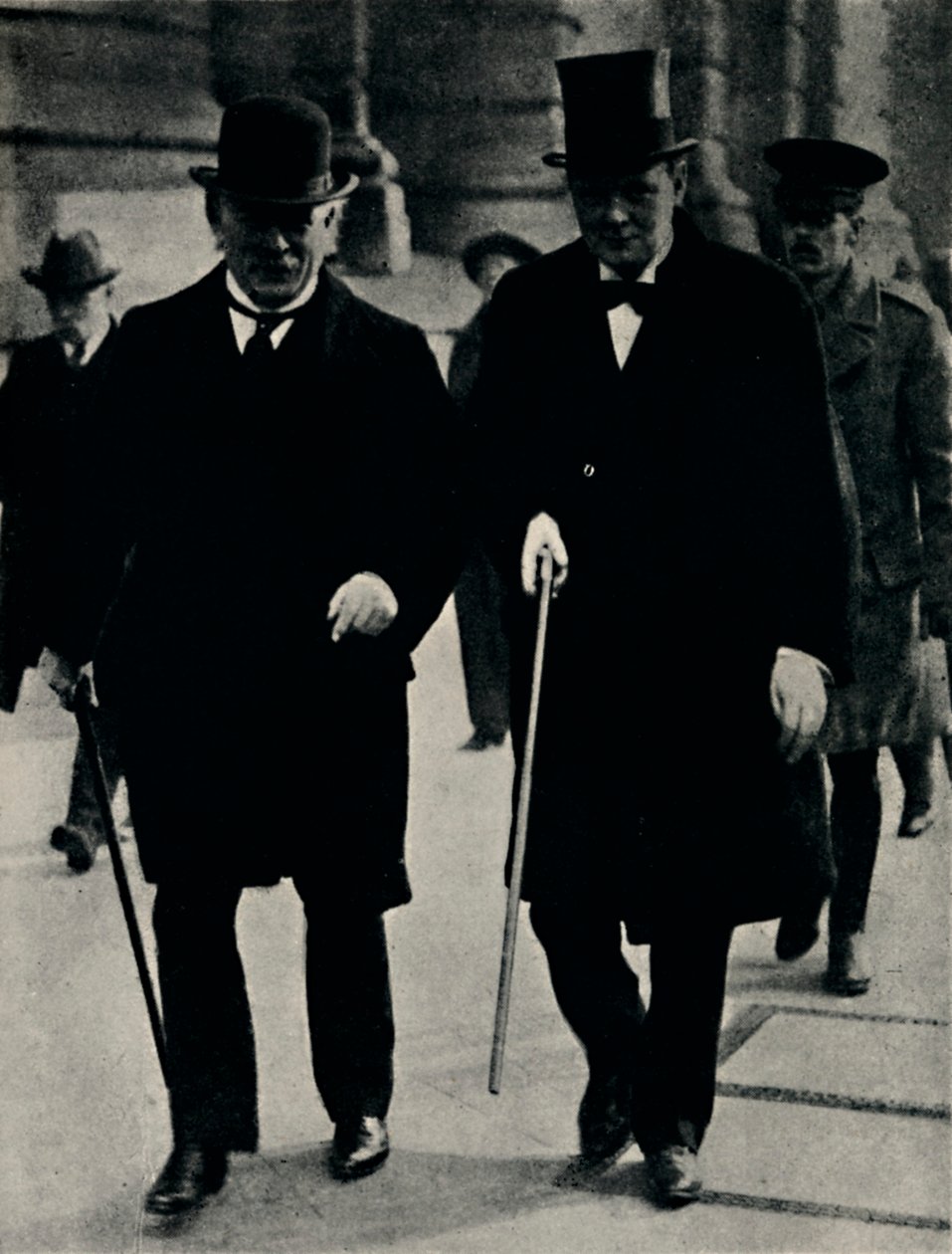 مع ديفيد لويد جورج ، 1917 ، 1945. بواسطة غير معروف