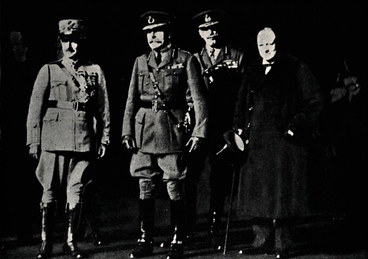 مع الجنرال دياز والمارشال هيج ، 1919 ، 1945. بواسطة غير معروف
