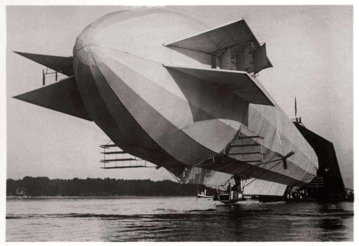 Zeppelin LZ3 ، تم شراؤه من قبل الجيش الألماني وتم تشغيله باسم Z1 ، 1906 1933 بواسطة غير معروف