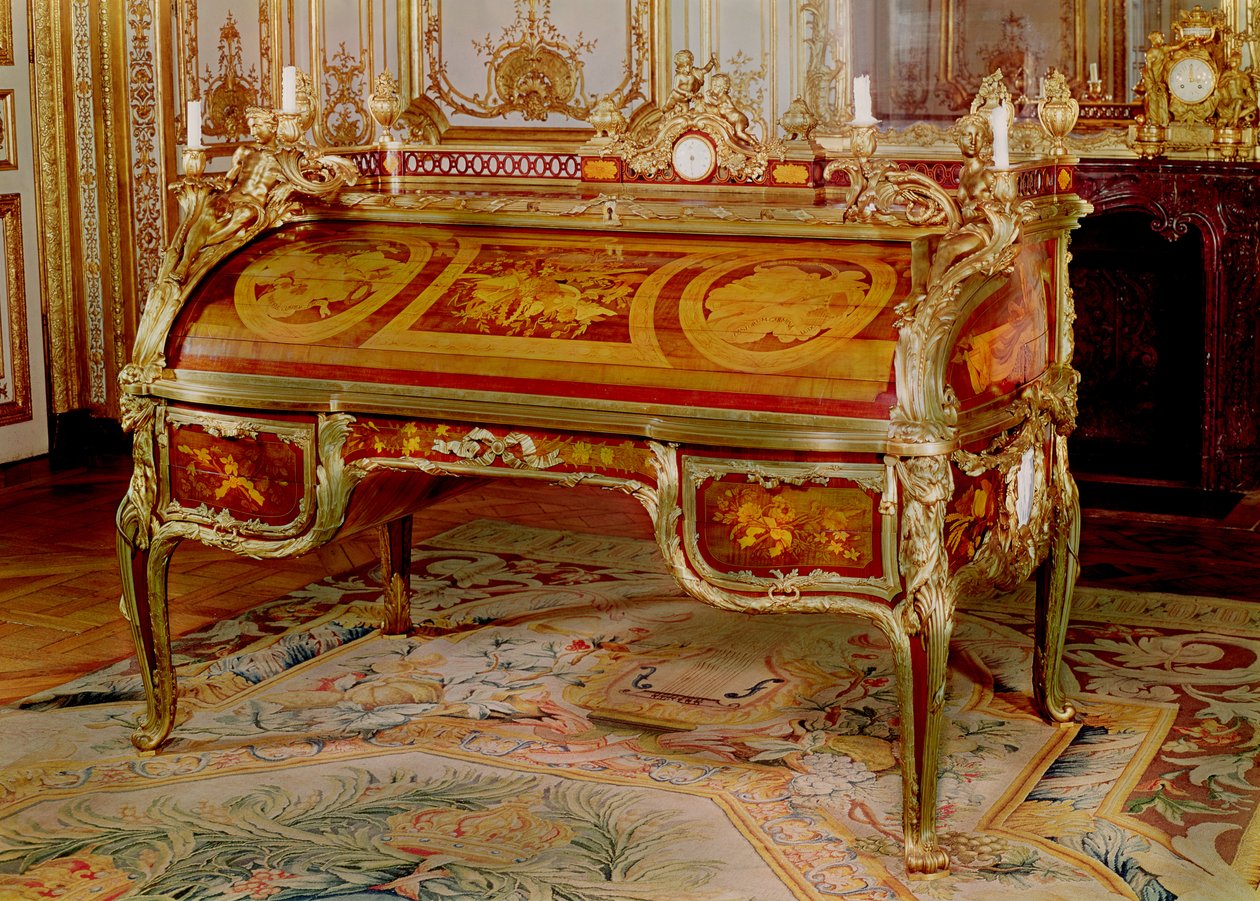 Bureau du Roi من Oeben و Riesener ، المطعمة و ormolu ، 1760-69 بواسطة غير معروف غير معروف