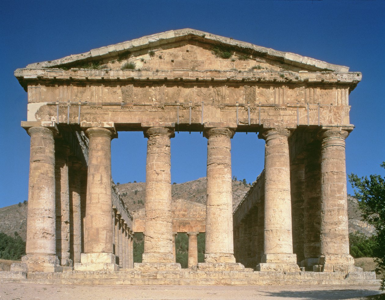 المعبد اليوناني c.424-416 قبل الميلاد (التفاصيل) بواسطة غير معروف غير معروف