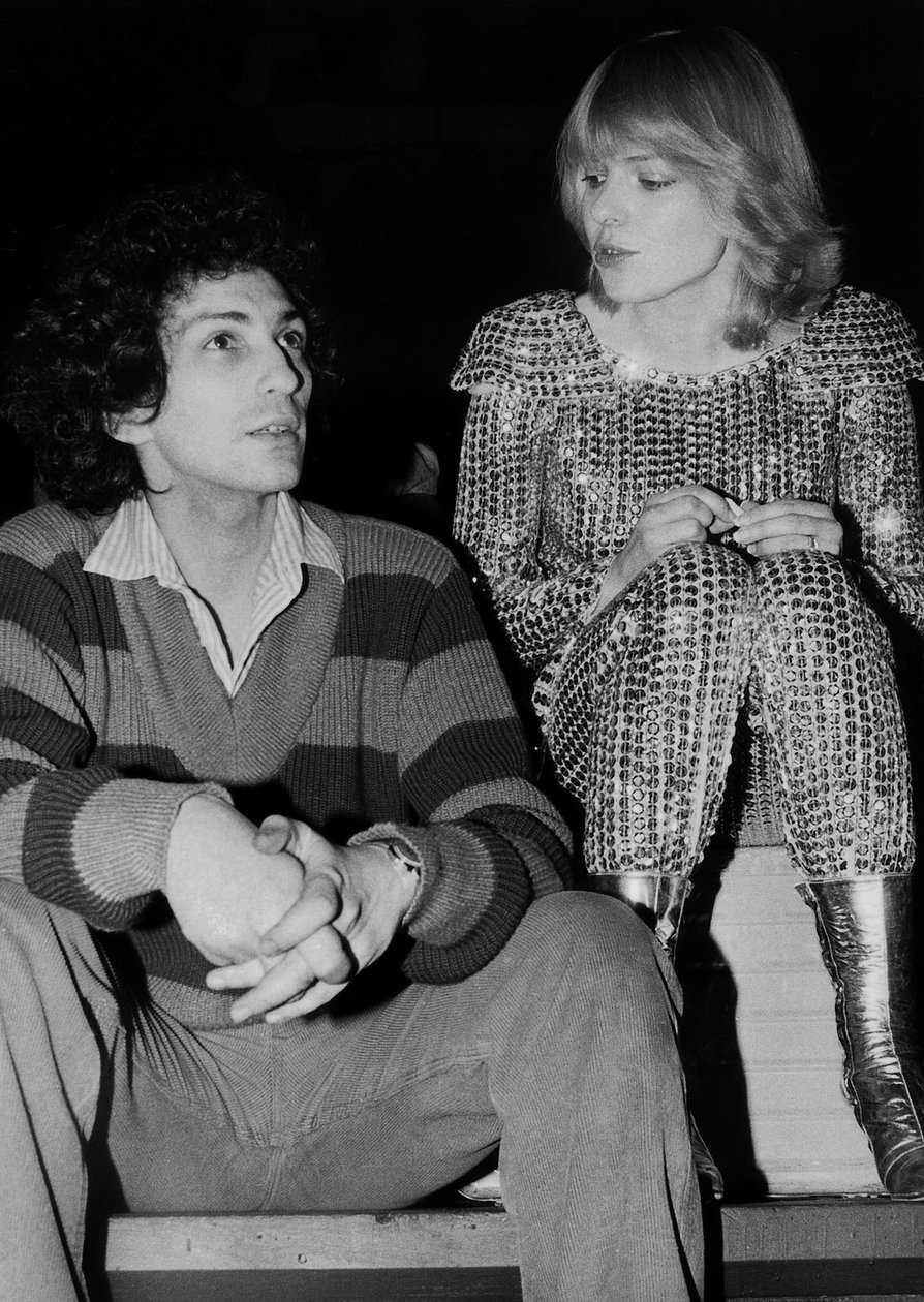 الملحن والمغنية الفرنسية ميشيل برجر مع زوجتها المغنية فرانس غال في بروفة The Stamania 4 أبريل 1979 بواسطة غير معروف غير معروف