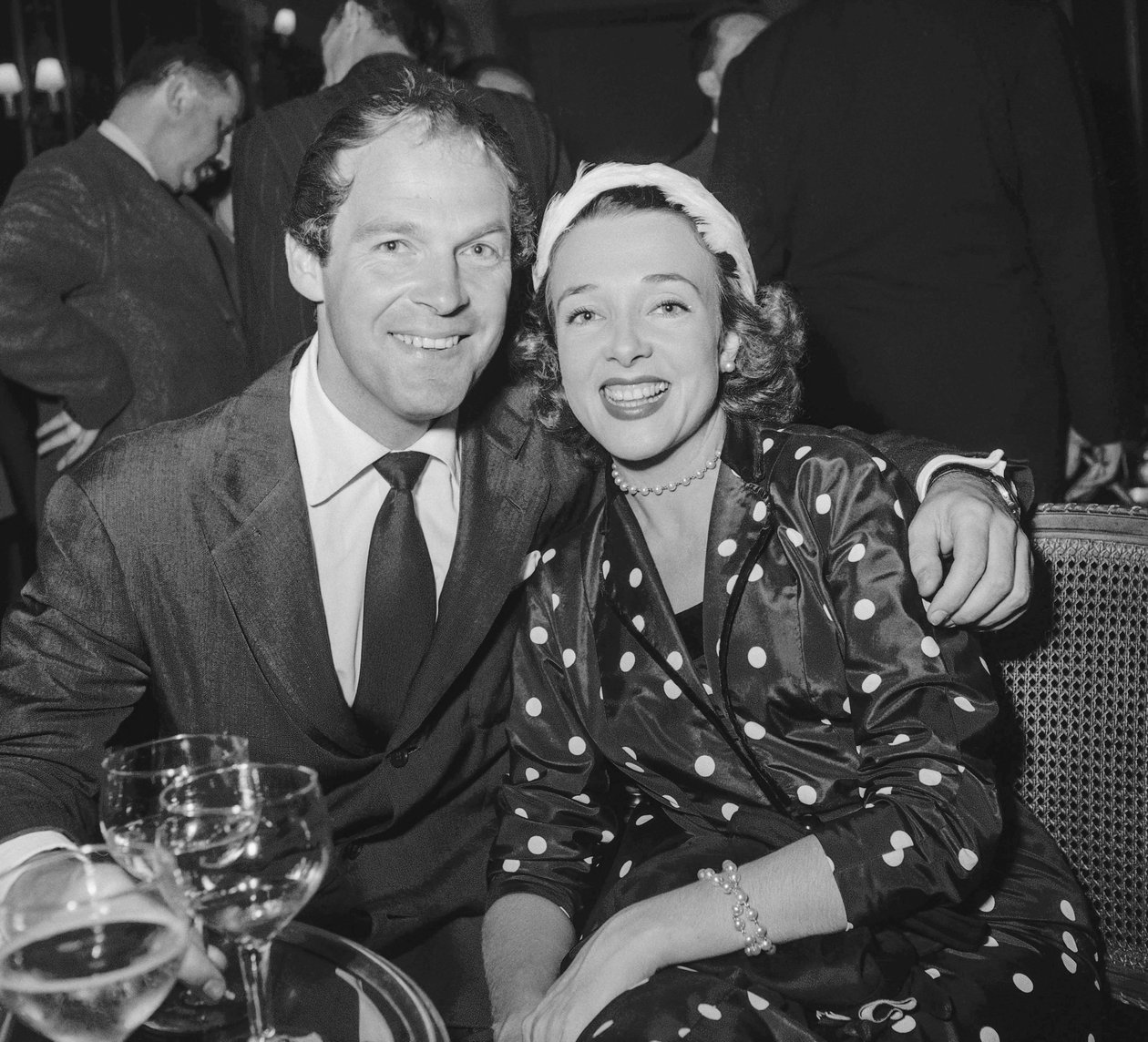 انتخاب ملكة جمال سينموند ، باريس ، 27 يونيو 1950: بيل مارشال وميشلين بريسيل بواسطة غير معروف غير معروف
