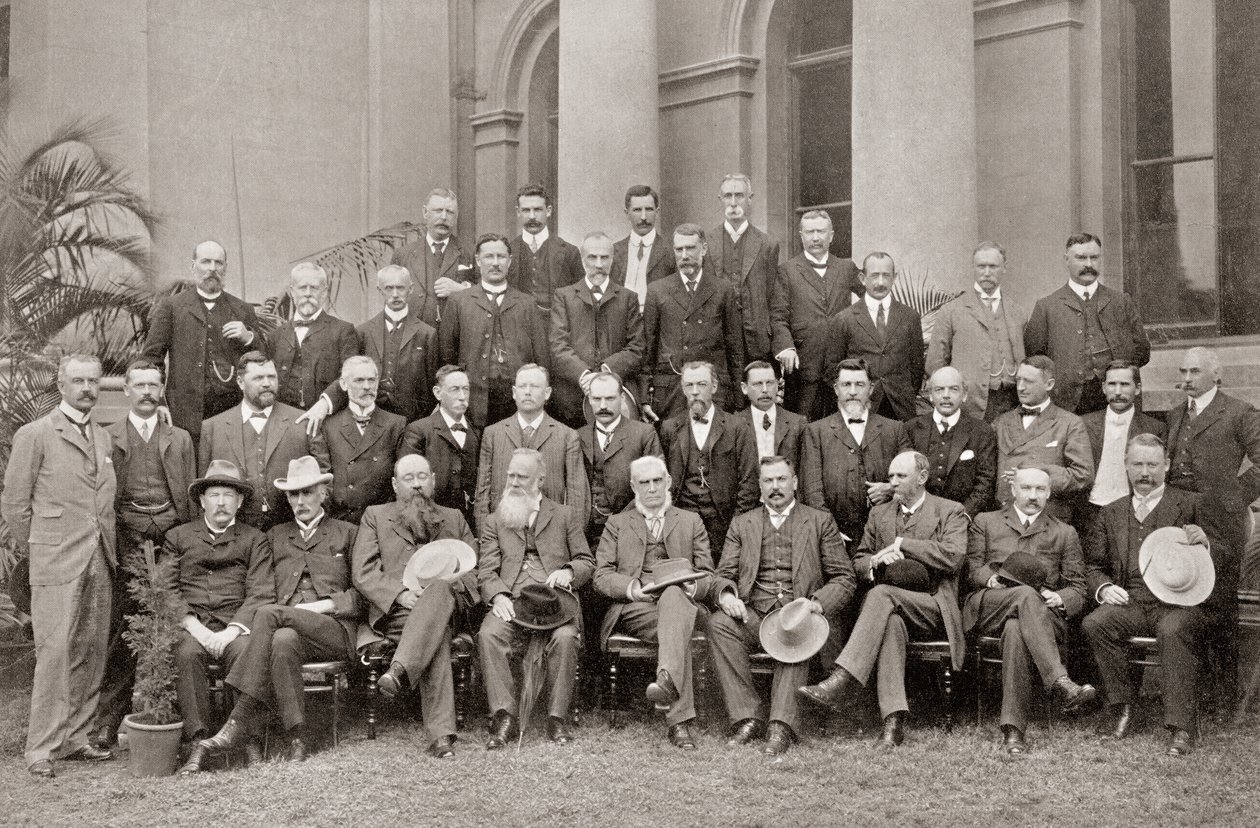 الأعضاء المستعمرون الأفارقة في اتفاقية الاتحاد الوثيق لعام 1908 الذين توصلوا إلى شروط أدت إلى تمرير البرلمان البريطاني لقانون جنوب إفريقيا لعام 1909. بواسطة جوزيف إيبرز