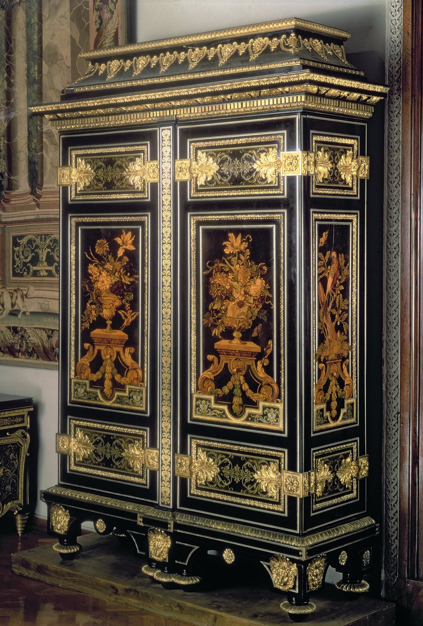Armoire ، مع زخرفة مطعمة ، أندريه تشارلز بول (1642-1732) ، باريس ، أواخر القرن السابع عشر (خشب الأبنوس والبرونز) بواسطة غير معروف