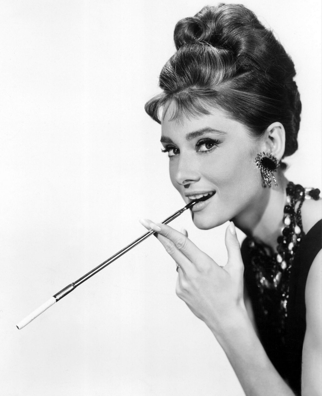 أودري هيبورن في فيلم Breakfast at Tiffany