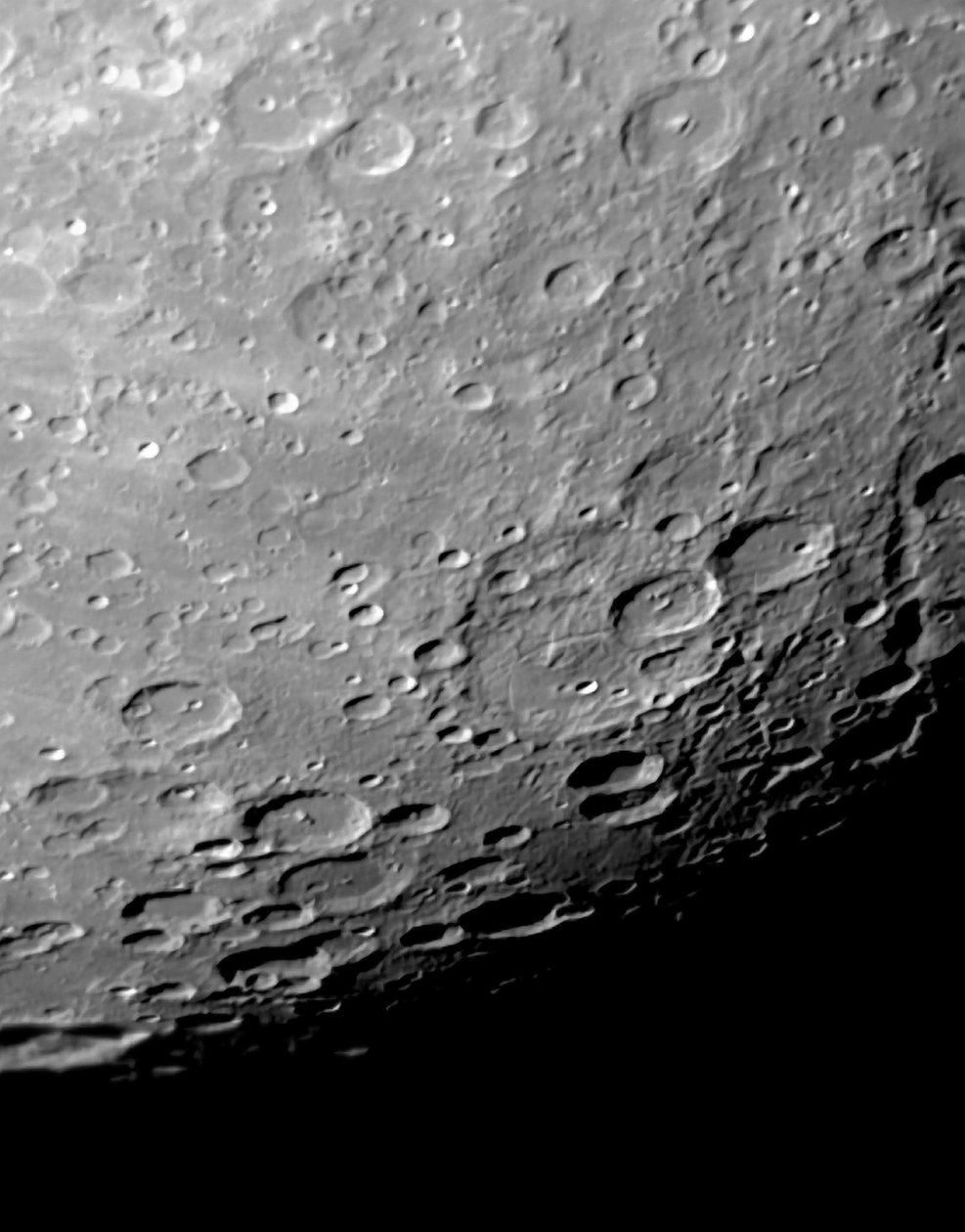 Janssen Crater ، 2 سبتمبر 2006 بواسطة فنان غير معروف