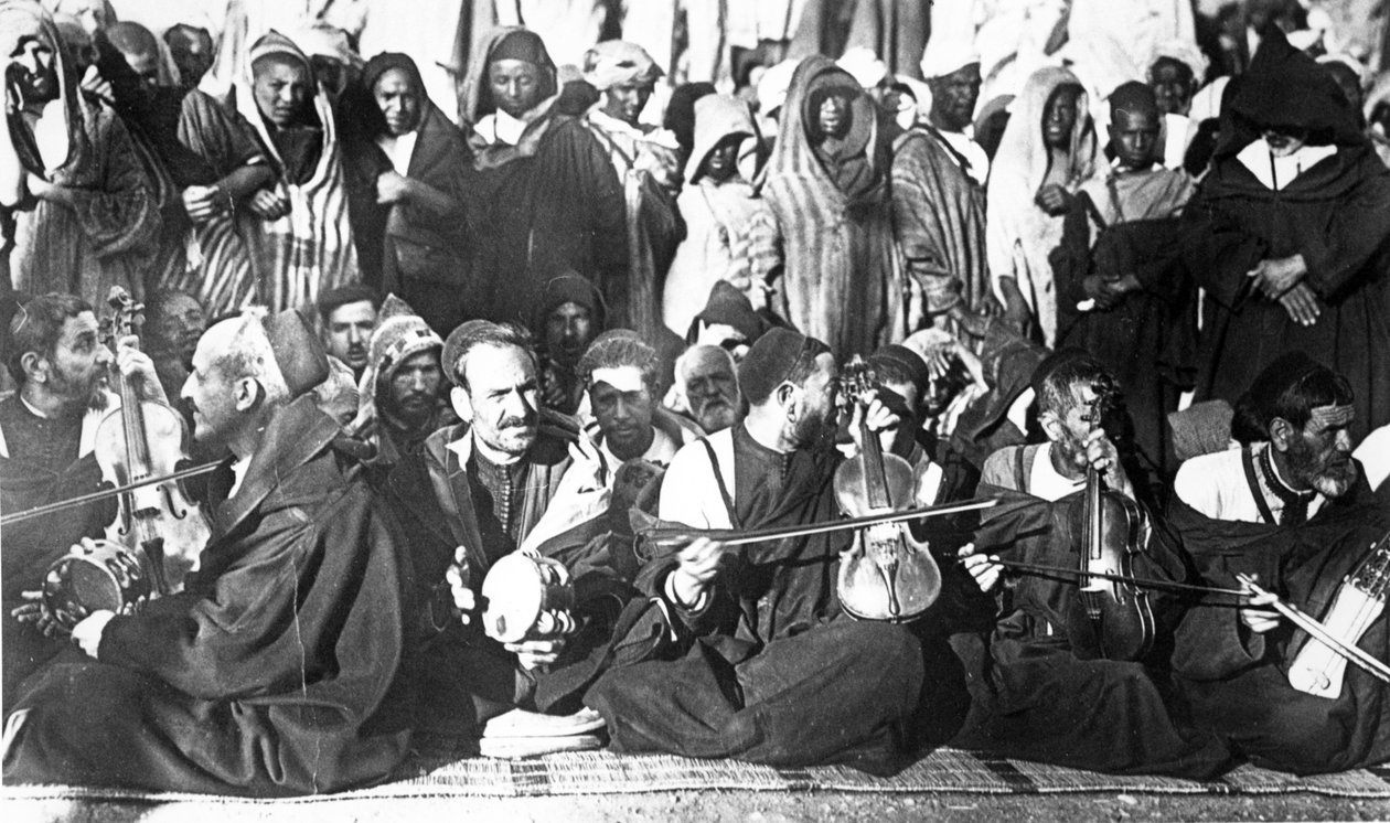 موسيقيون يهود في المغرب حوالي عام 1900 (فوتوليثو) بواسطة غير معروف