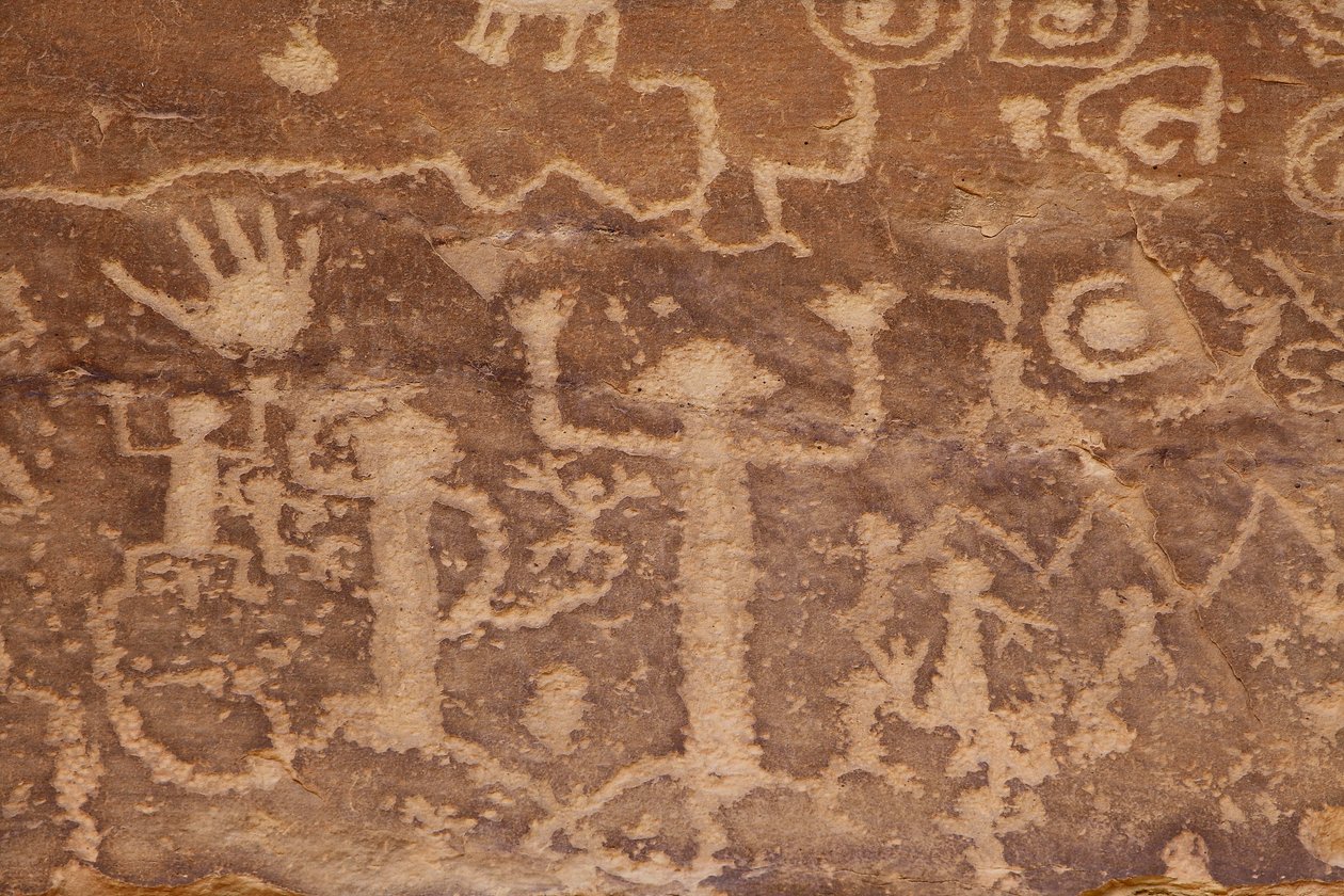 ميسا فيردي ، أجداد الأمريكيين من Petroglyphs Anasazi أو Pueblo بواسطة فنان غير معروف