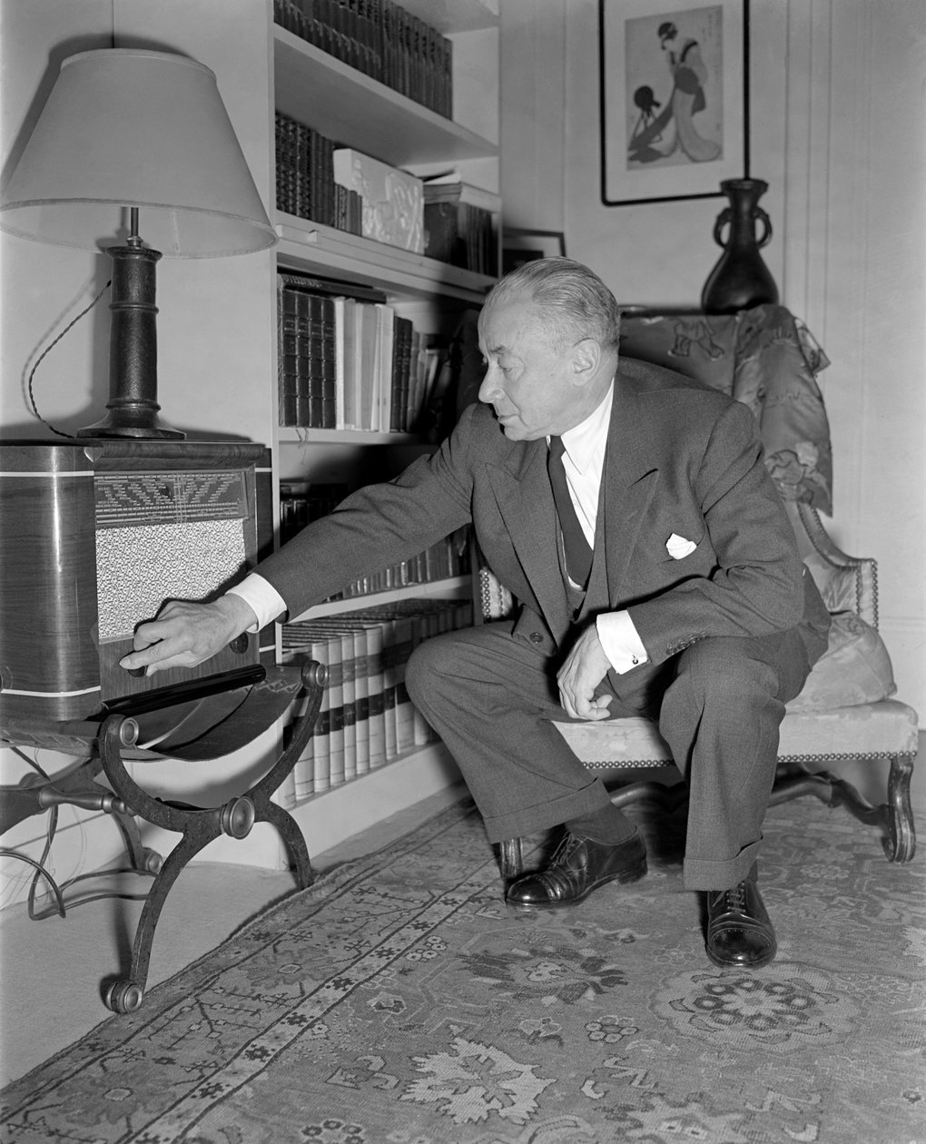 السياسي بول رينو في باريس - 1949 بواسطة غير معروف