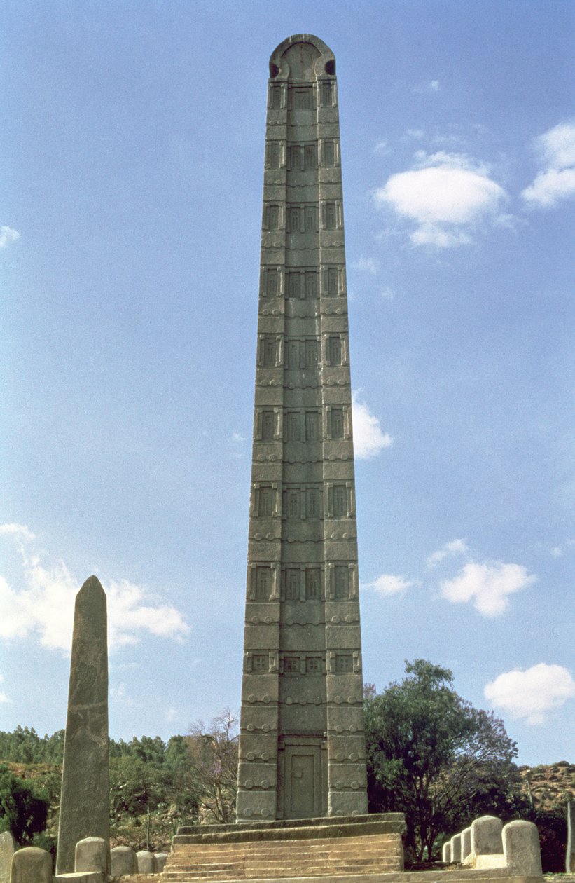 Stelae of King Ezana (صورة) بواسطة غير معروف
