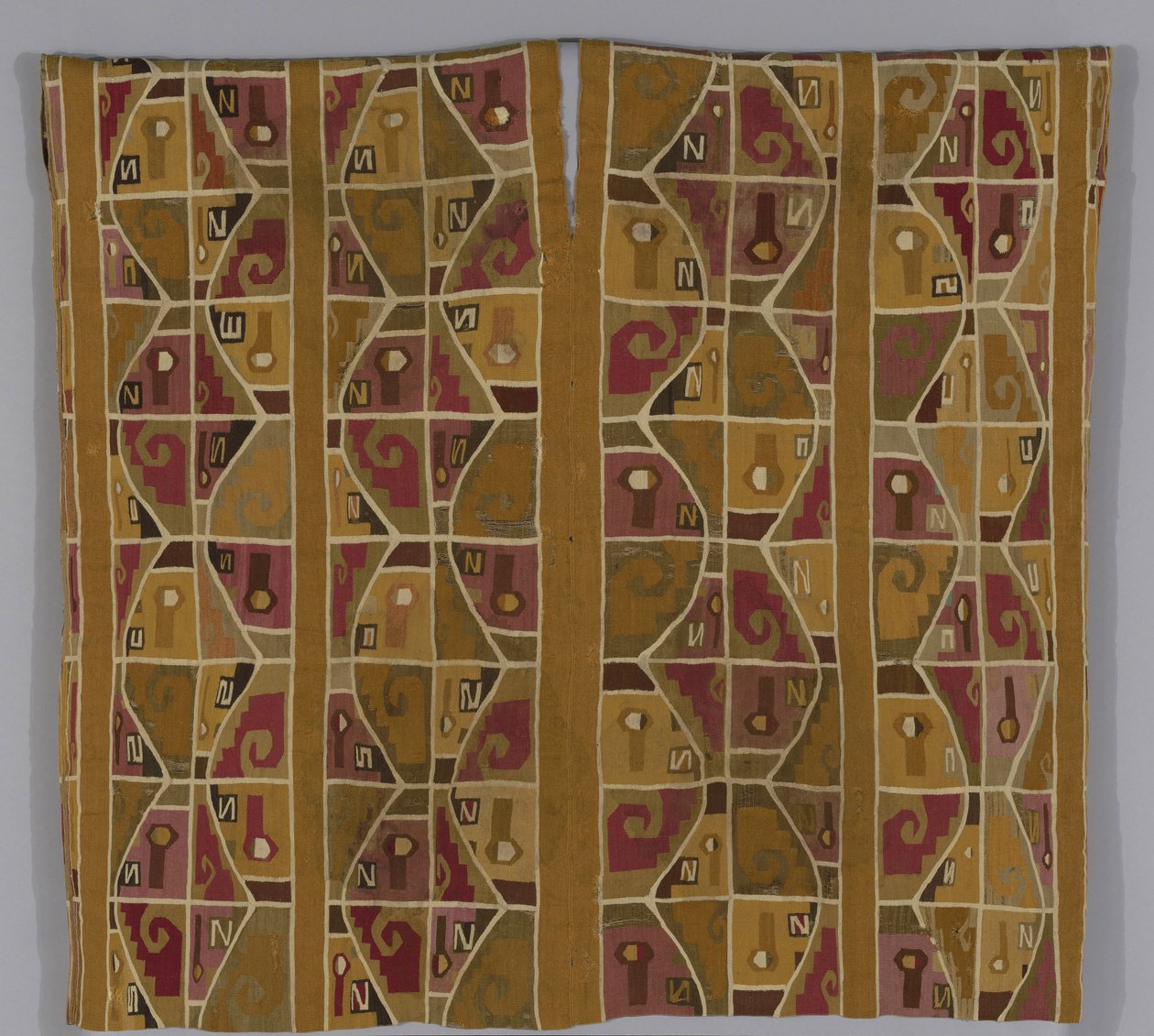 تونيك ، 600-800 بواسطة غير معروف