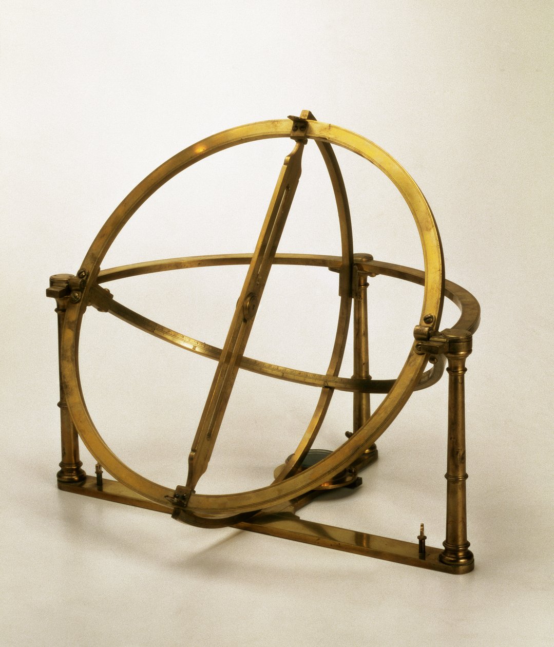 ساعة شمسية عالمية من مجموعة بيتر الأول لجون برادلي (ت 1725) ، سانت بطرسبرغ بواسطة غير معروف