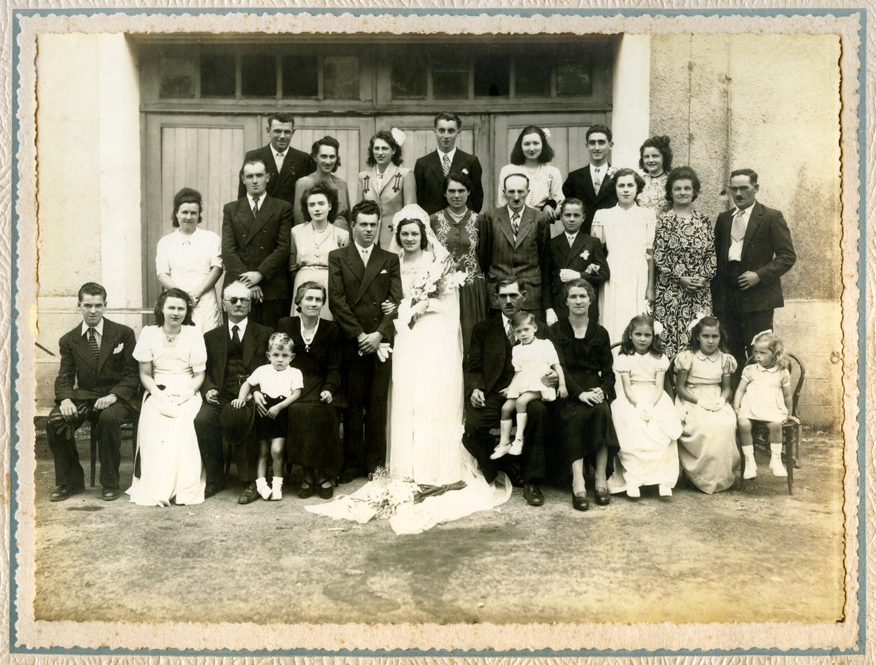 تصوير حفل زفاف ، في لور ، فرنسا ، بين عامي 1940 و 1950 (صورة بالأبيض والأسود) بواسطة فنان غير معروف