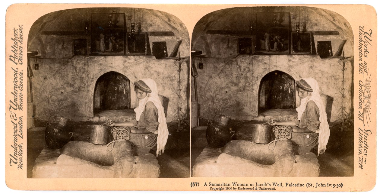 امرأة سامرية في بئر جاكوبس ، فلسطين ، 1900. بواسطة أندروود أند أندروود