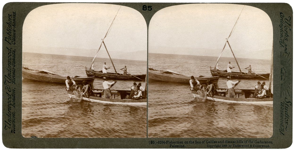 صيادون على بحر الجليل ، فلسطين ، 1900. بواسطة أندروود أند أندروود