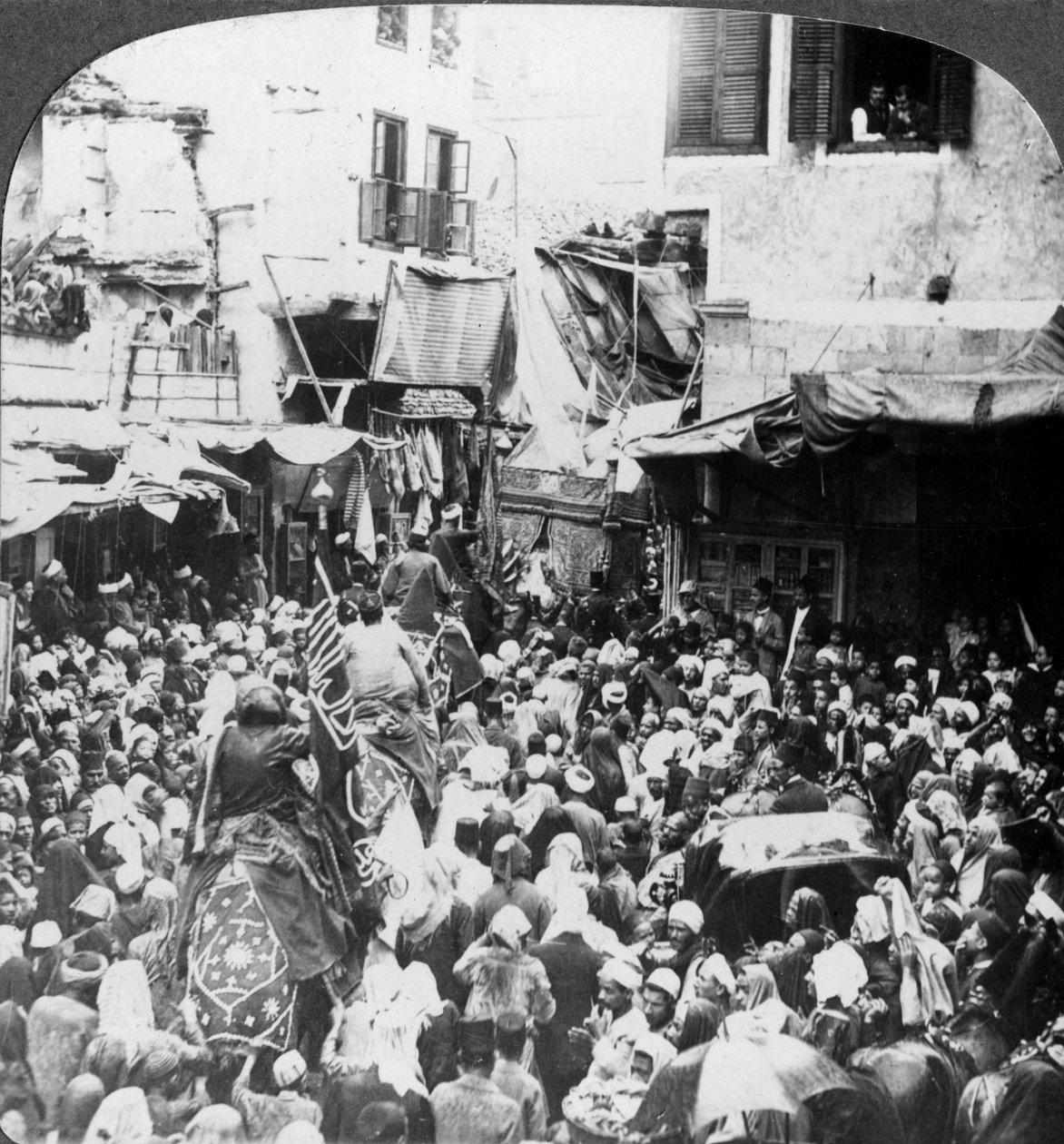 موكب السجاد المقدس مع المحمل ، القاهرة ، مصر ، 1905. بواسطة أندروود أند أندروود