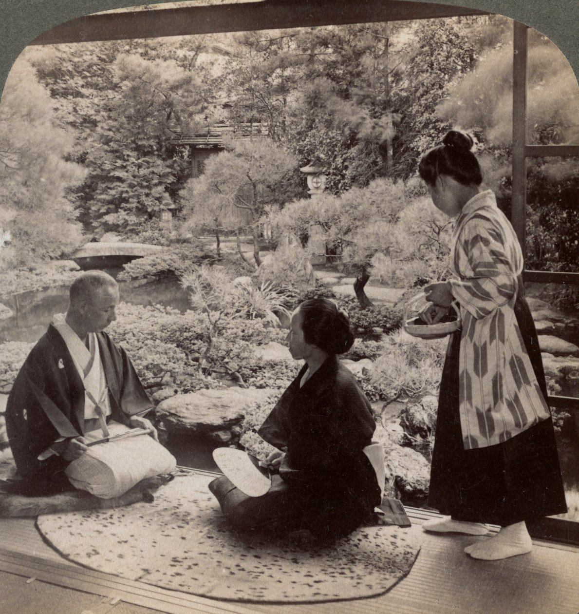 حدائق منزل السيد Y Namikawa ، زعيم الصناعات الفنية ، كيوتو ، اليابان ، 1904 بواسطة أندروود أند أندروود