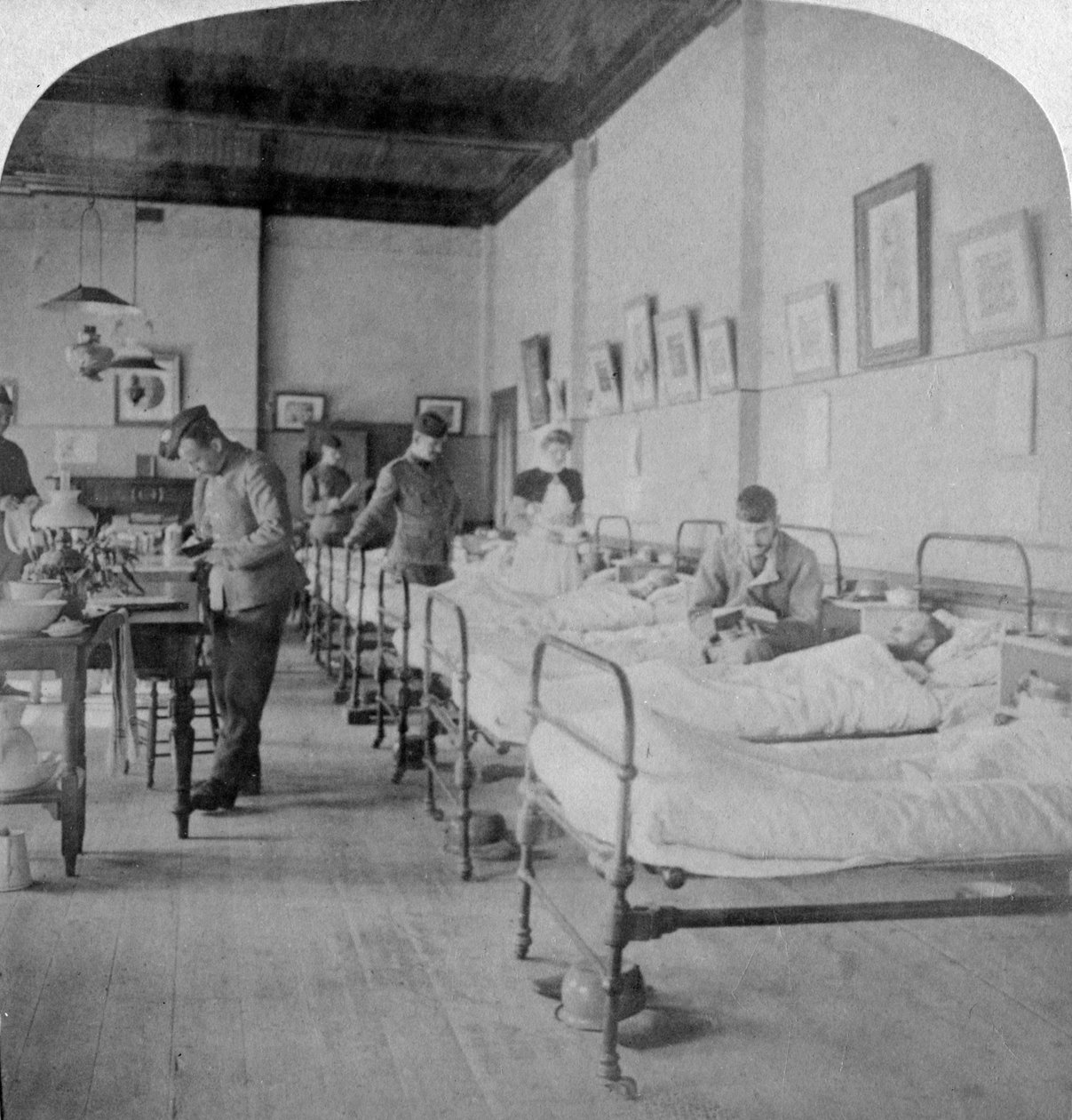 جناح في المستشفى العام رقم 10 ، كلية جرايز سابقًا ، بلومفونتين ، جنوب أفريقيا ، 1901 بواسطة أندروود أند أندروود