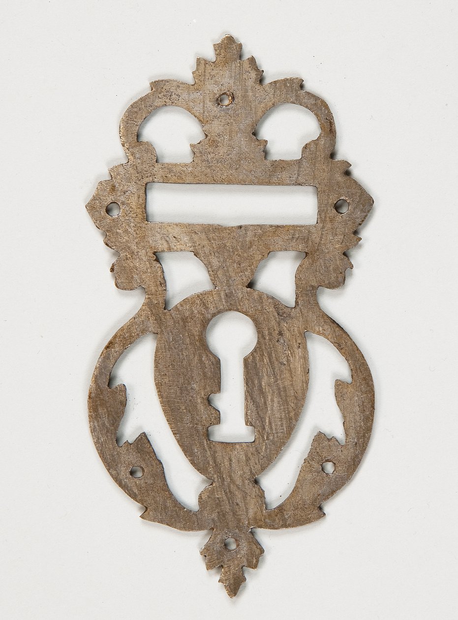 Keyhole Escutcheon بواسطة صانع مجهول