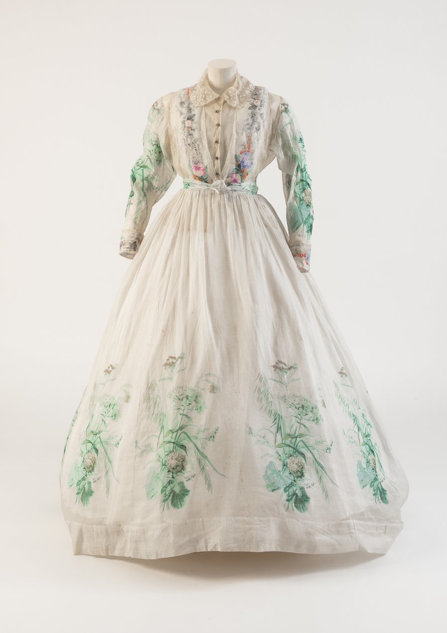 فستان قطني أبيض من الموسلين مع تصميم مطبوع بأزهار خضراء ، 1860 (قطن) بواسطة غير معروف غير معروف
