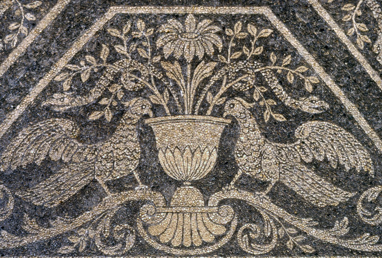 فسيفساء وديكورات الحائط ، Nymphaeum at Villa Litta Visconti Borromeo Arese ، Lainate ، لومباردي ، إيطاليا بواسطة غير معروف