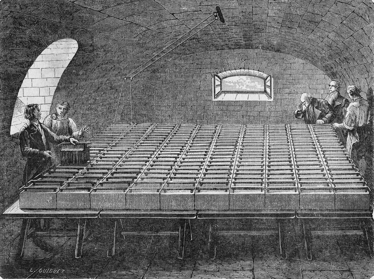 الكومة الكبيرة من Hyde Wollaston التي تم بناؤها من أجل همفري ديفي عام 1807. في "Album de la Science" "، Éditions Jouvet بواسطة فنان غير معروف