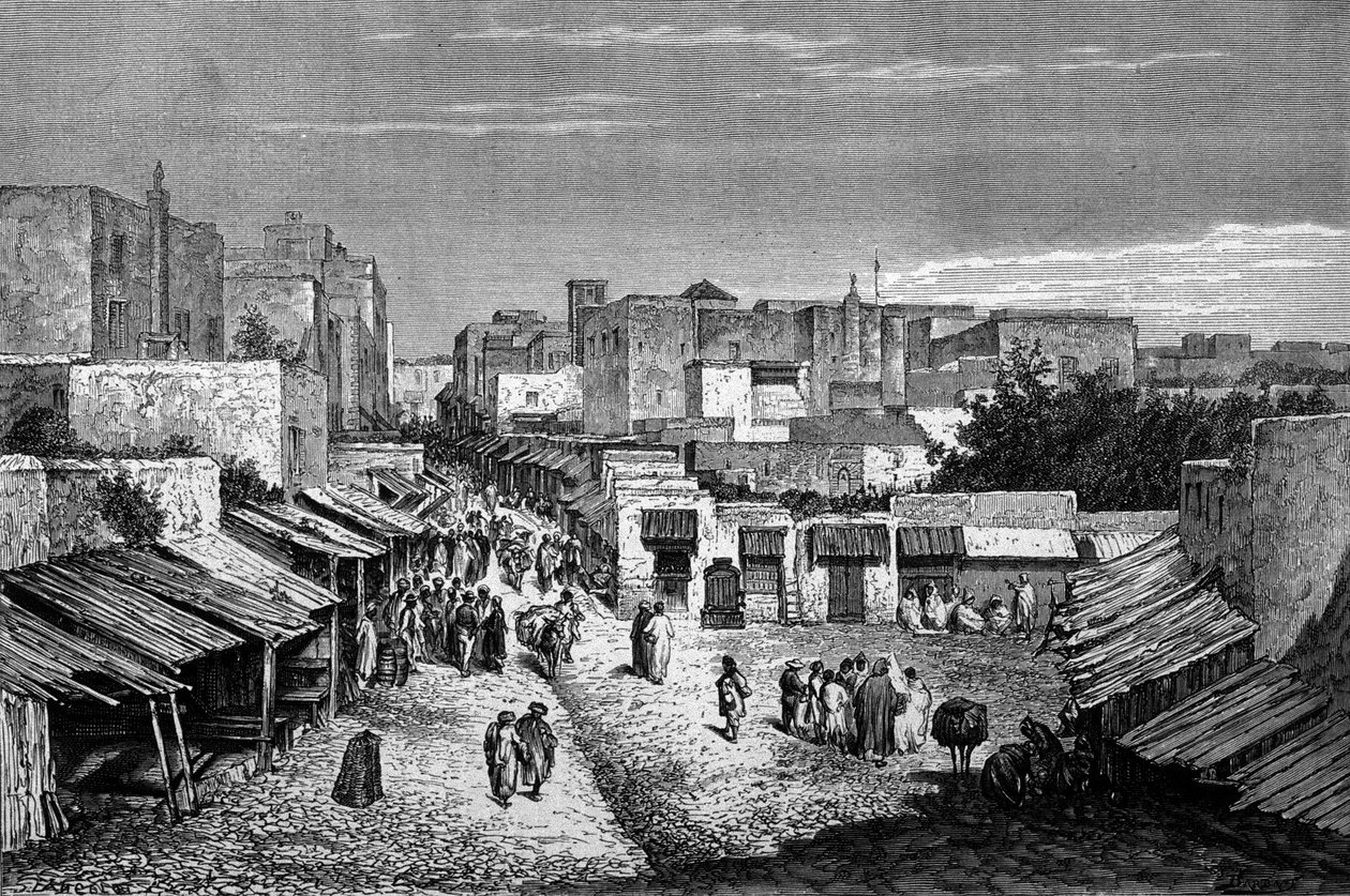 منظر للطريق الرئيسي لمدينة طنجة المحصنة والساحل المغربي. نقش القرن التاسع عشر. بواسطة فنان غير معروف