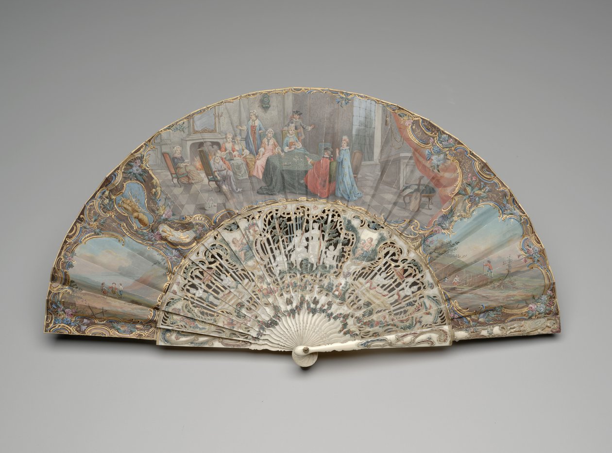 مروحة قابلة للطي مع مشهد لاعبي البطاقات في تصميم داخلي عصري ، من 1740 إلى 50 ثانية (غواش وألوان مائية على ورقة رقي واحدة ، عاج أو عظم ، مذهبة ، غواش ، حرير ونحاس) بواسطة فنان غير معروف