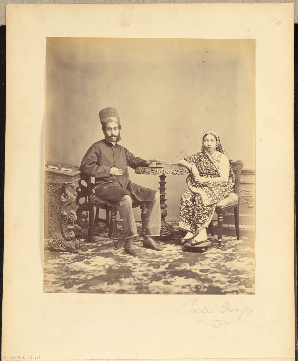  بواسطة فنان غير معروف